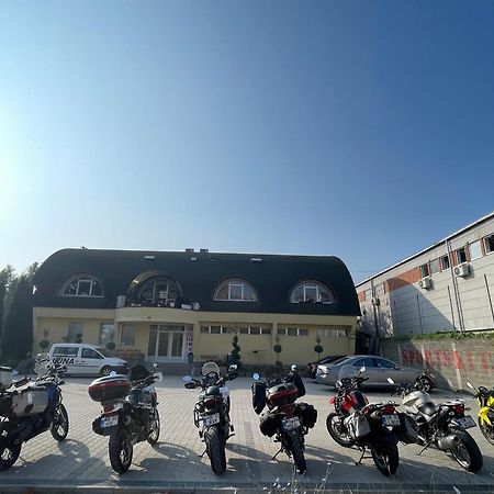 Luna Apartment Novi Pazar Esterno foto